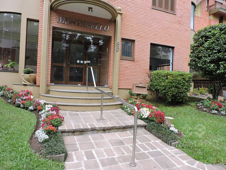 A Pé da Rua Coberta | Flat Romântico Gramado