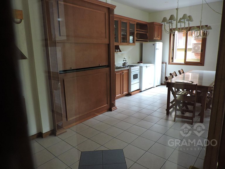 A Pé da Rua Coberta | Flat Romântico Gramado