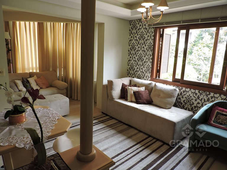 A Pé da Rua Coberta | Flat Romântico Gramado