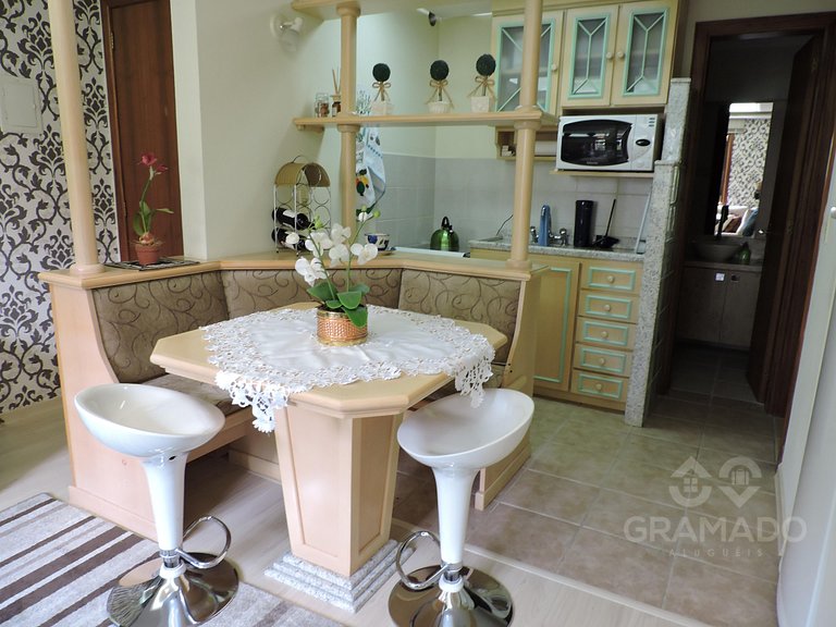 A Pé da Rua Coberta | Flat Romântico Gramado