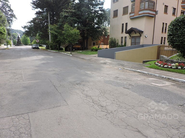 A Pé da Rua Coberta | Flat Romântico Gramado