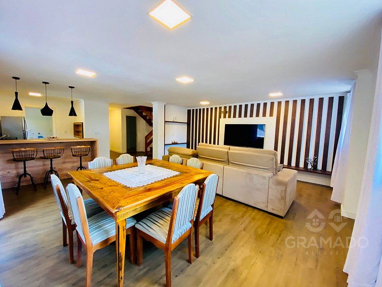 Centro Gramado + Vaga | A Pé da Rua Coberta 10 pessoas