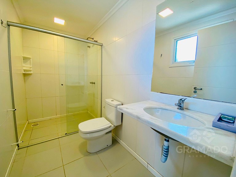 Centro Gramado + Vaga | A Pé da Rua Coberta 10 pessoas