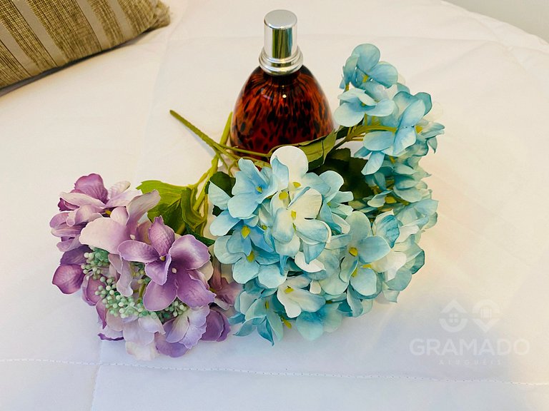 Centro Gramado + Vaga | A Pé da Rua Coberta 10 pessoas