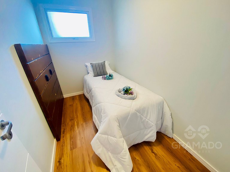 Centro Gramado + Vaga | A Pé da Rua Coberta 10 pessoas