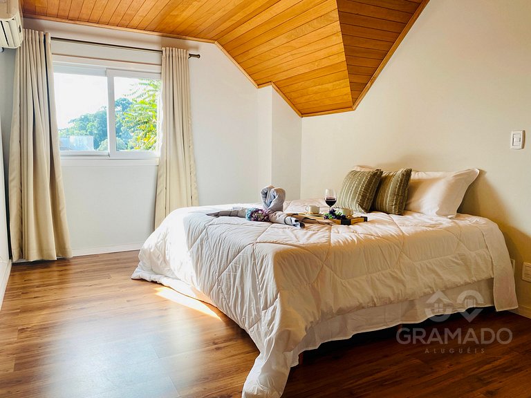 Centro Gramado + Vaga | A Pé da Rua Coberta 10 pessoas