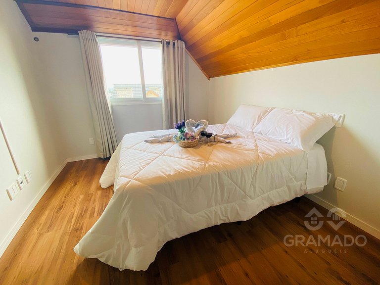 Centro Gramado + Vaga | A Pé da Rua Coberta 10 pessoas