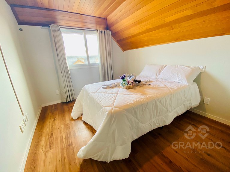 Centro Gramado + Vaga | A Pé da Rua Coberta 10 pessoas