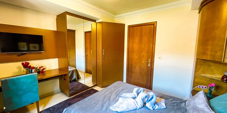 A Pé da Rua Coberta | Flat Romântico Gramado