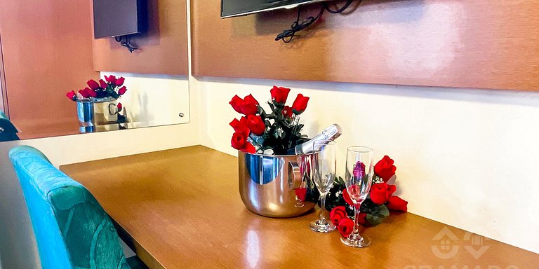 A Pé da Rua Coberta | Flat Romântico Gramado