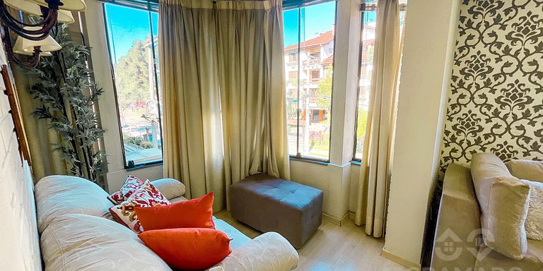 A Pé da Rua Coberta | Flat Romântico Gramado