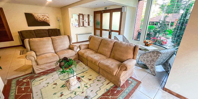 A Pé da Rua Coberta | Flat Romântico Gramado