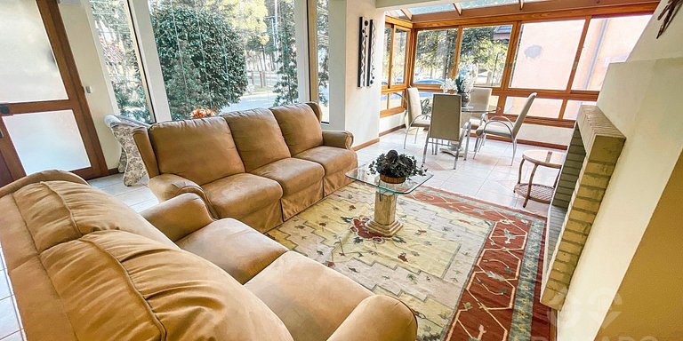 A Pé da Rua Coberta | Flat Romântico Gramado