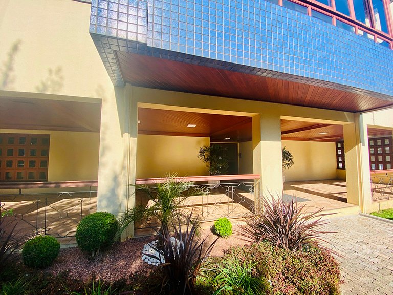 Apartamento Premium p/ 6 – Ao Lado da Rua Torta
