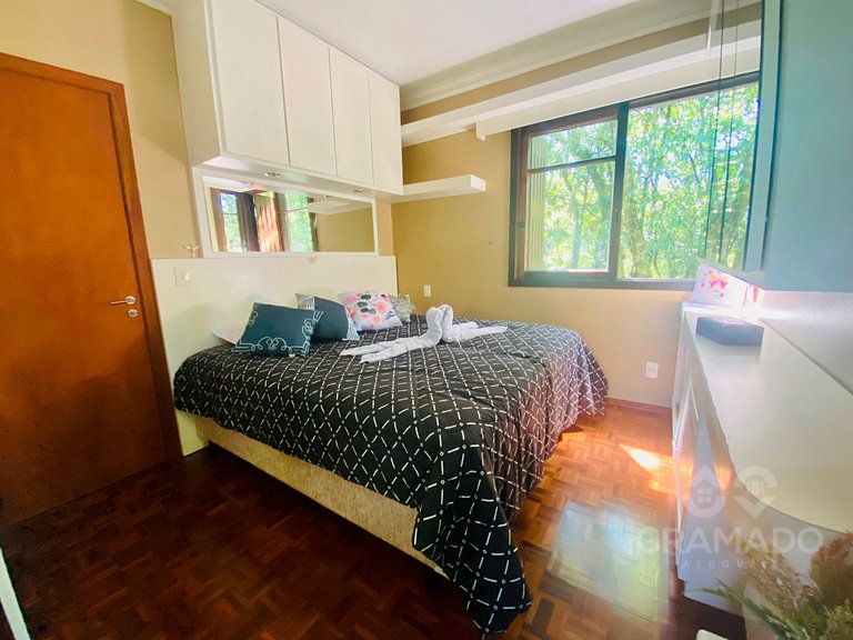 Gramado | Hidro + Suíte em Bairro Nobre