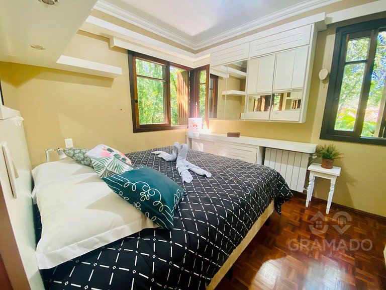 Gramado | Hidro + Suíte em Bairro Nobre