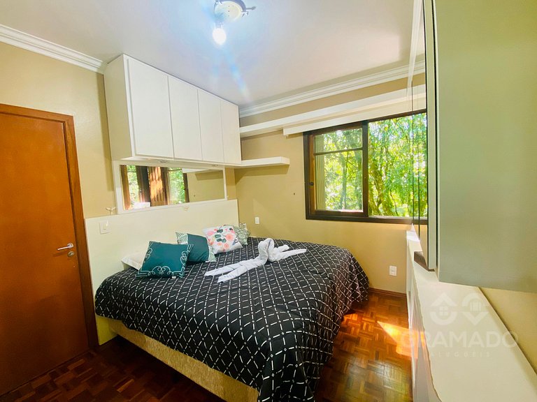 Gramado | Hidro + Suíte em Bairro Nobre