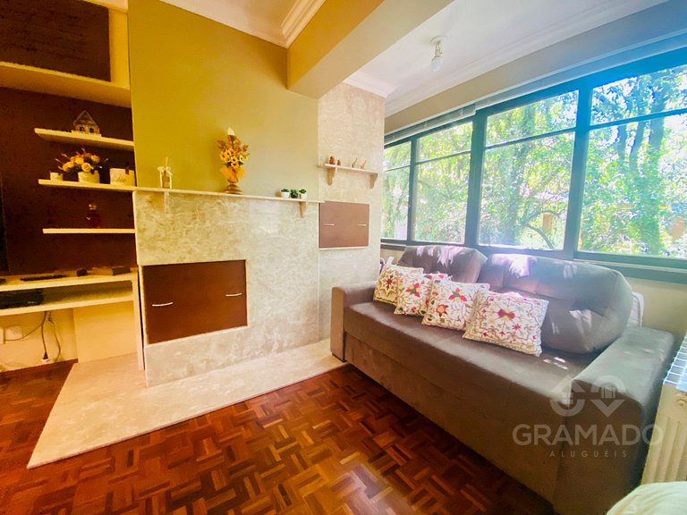 Gramado | Hidro + Suíte em Bairro Nobre