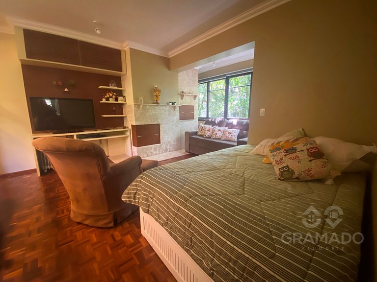 Gramado | Hidro + Suíte em Bairro Nobre