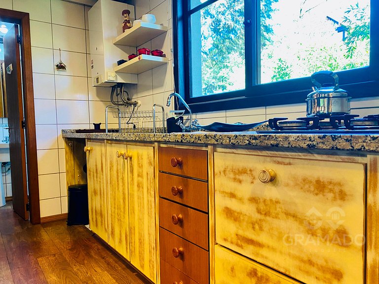 Gramado | Hidro + Suíte em Bairro Nobre