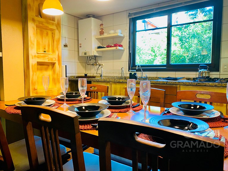 Gramado | Hidro + Suíte em Bairro Nobre