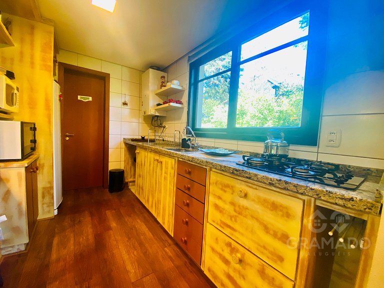 Gramado | Hidro + Suíte em Bairro Nobre