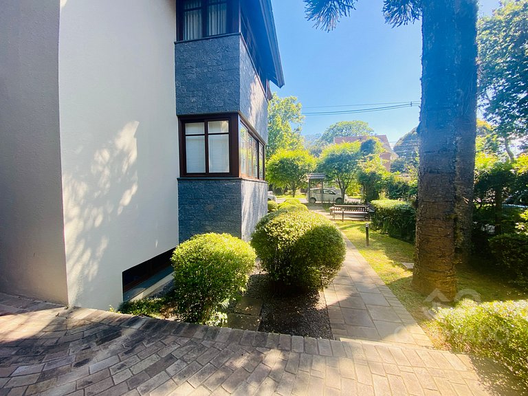 Gramado | Hidro + Suíte em Bairro Nobre