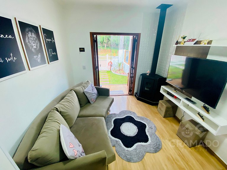 Casa em Canela + Lareira | Espaço e Conforto+Espaço Gourmet