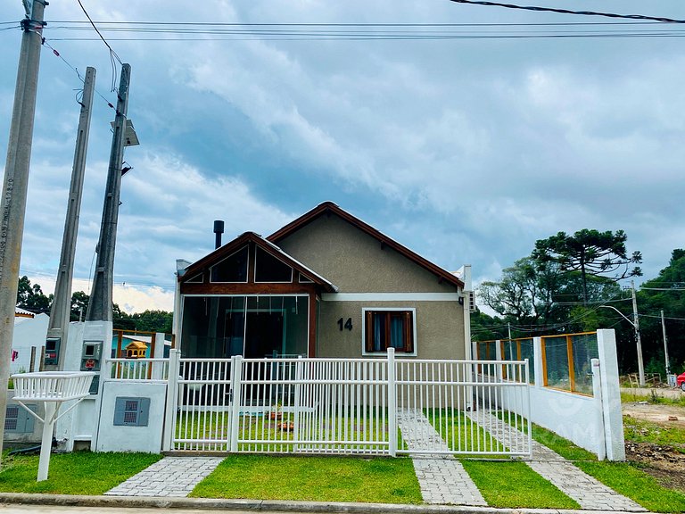 Casa em Canela + Lareira | Espaço e Conforto+Espaço Gourmet