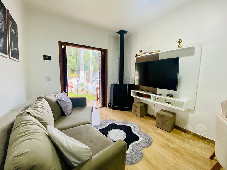 Casa em Canela + Lareira | Espaço e Conforto+Espaço Gourmet