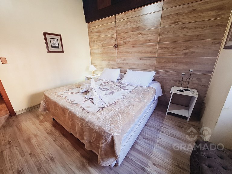 Ap amplo p/ 12 pessoas + Wi-Fi & ar perto da Rua Torta