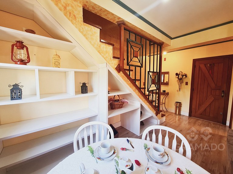 Fique a passos da Rua Torta | p/ até12 pessoas