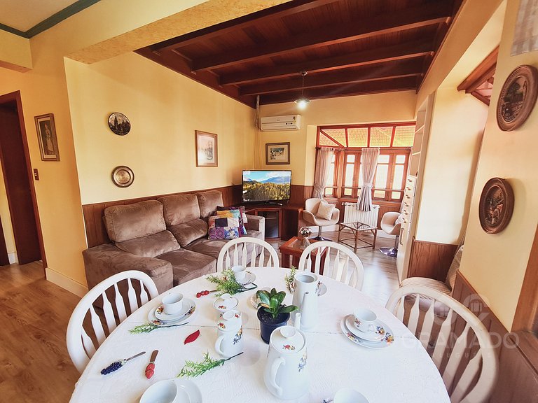 Fique a passos da Rua Torta | p/ até12 pessoas