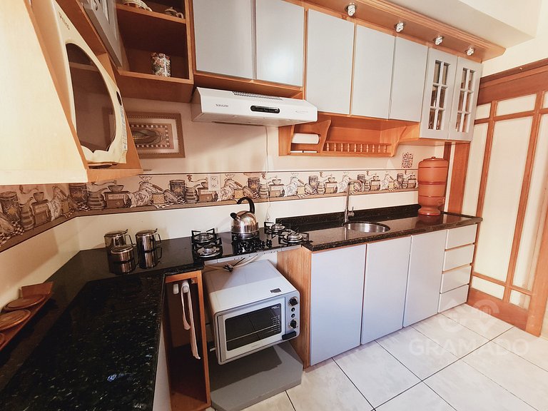 Fique a passos da Rua Torta | p/ até12 pessoas