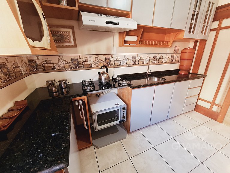 Fique a passos da Rua Torta | p/ até12 pessoas