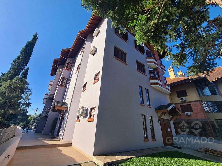 Fique a passos da Rua Torta | p/ até12 pessoas