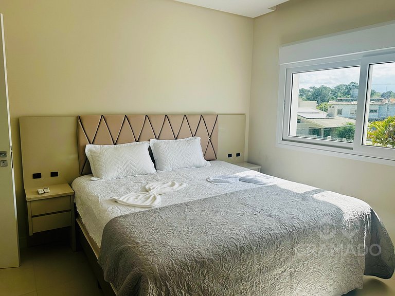 Casa Exclusiva con Piscina Privada y Área Gourmet – Florianó