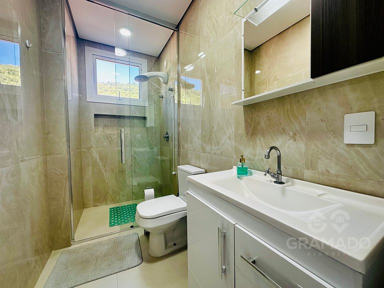 Casa com Piscina Privativa & Área Gourmet