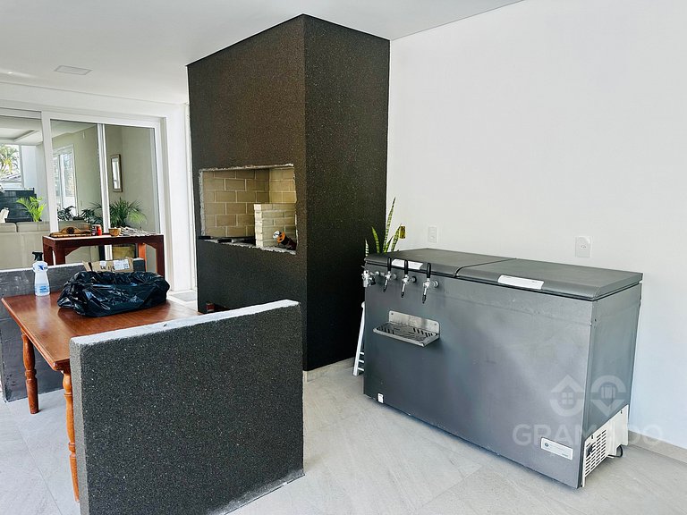 Casa Exclusiva con Piscina Privada y Área Gourmet – Florianó