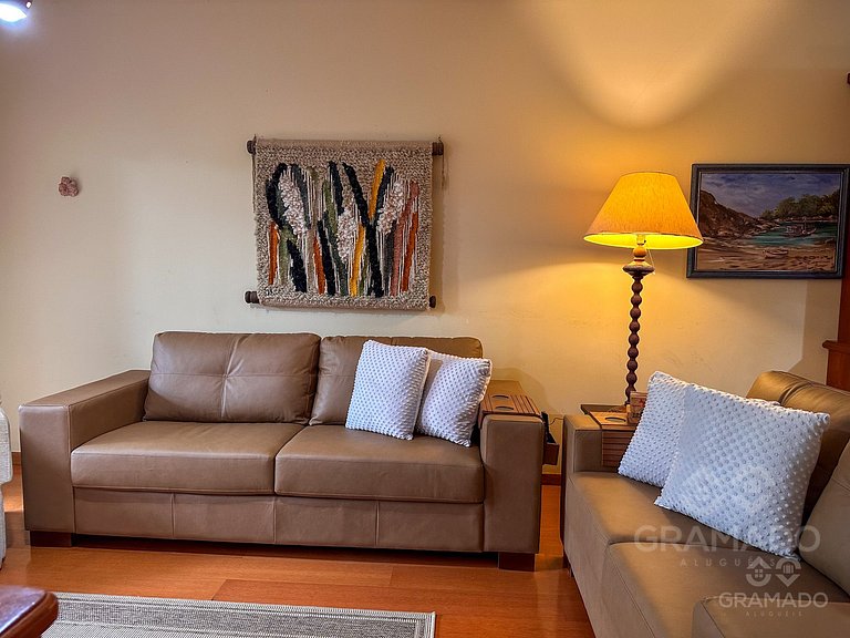 Refúgio Moderno + Localização Perfeita/Wi Fi + Churraasqueir