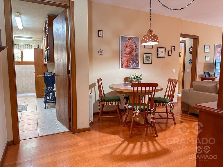 Refúgio Moderno + Localização Perfeita/Wi Fi + Churraasqueir