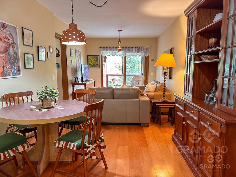 Prox a Rua Coberta: 02 Dorm+Sacada+Churrasqueira