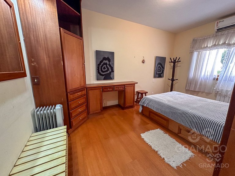 Refúgio Moderno + Localização Perfeita/Wi Fi + Churraasqueir