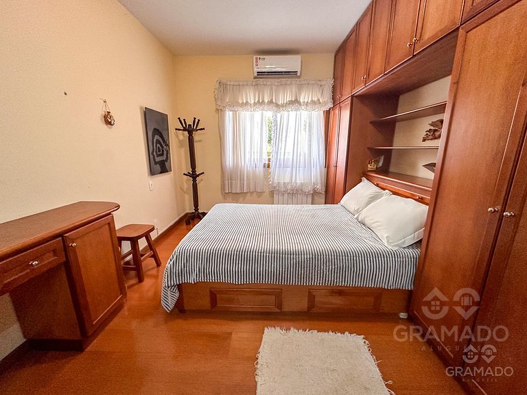 Refúgio Moderno + Localização Perfeita/Wi Fi + Churrasqueira