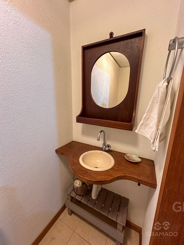 Refúgio Moderno + Localização Perfeita/Wi Fi + Churrasqueira