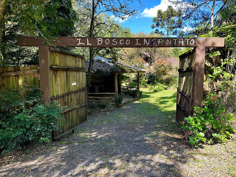 Cabana com Cachoeira e Piscina Natural - Gramado