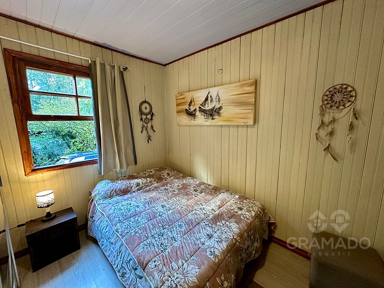 Casa em Gramado com Cachoeira e Piscina Natural